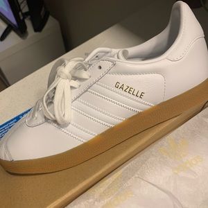 adidas white with gum bottom gazelle